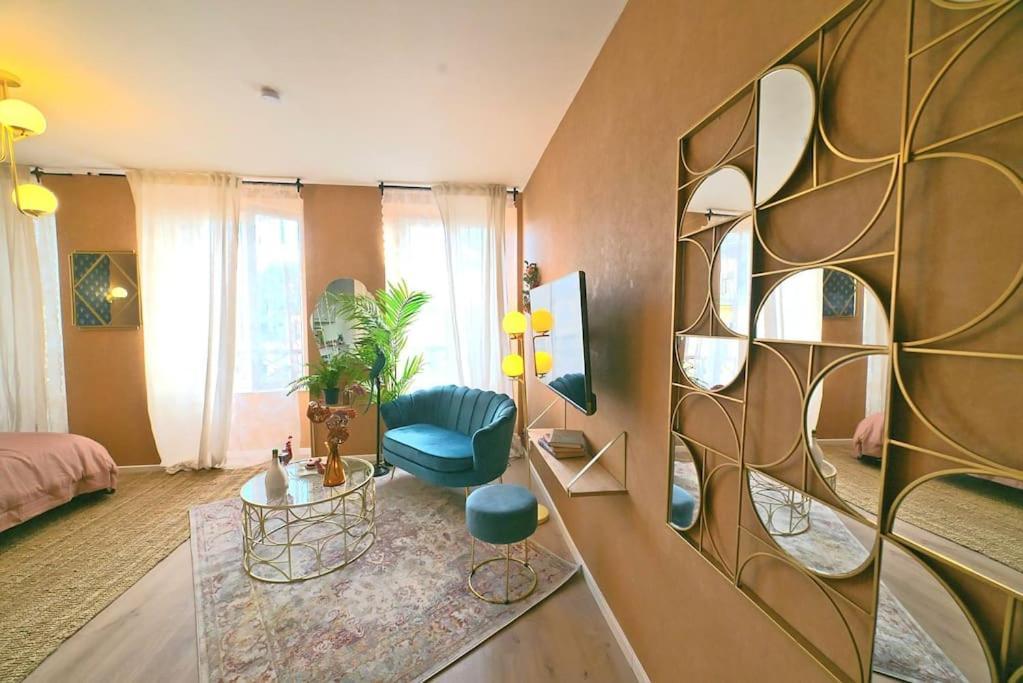 مُلووز Luxury Room Jacuzzi Centre Ville Haut De Gamme المظهر الخارجي الصورة